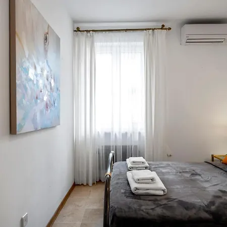 Sinjorina Leticia Apartament *